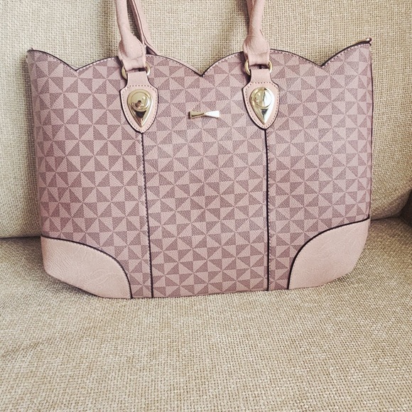 & Other Stories Pink Geometric Tote Set - Picture 8 of 9